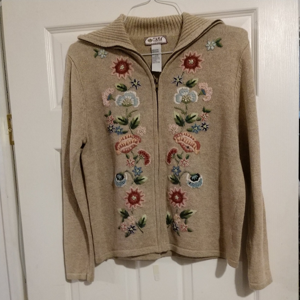 SOLD Vintage 🆕 Tiara International Embroidered Cardigan Sweater Zipper Front - Picture 2 of 11